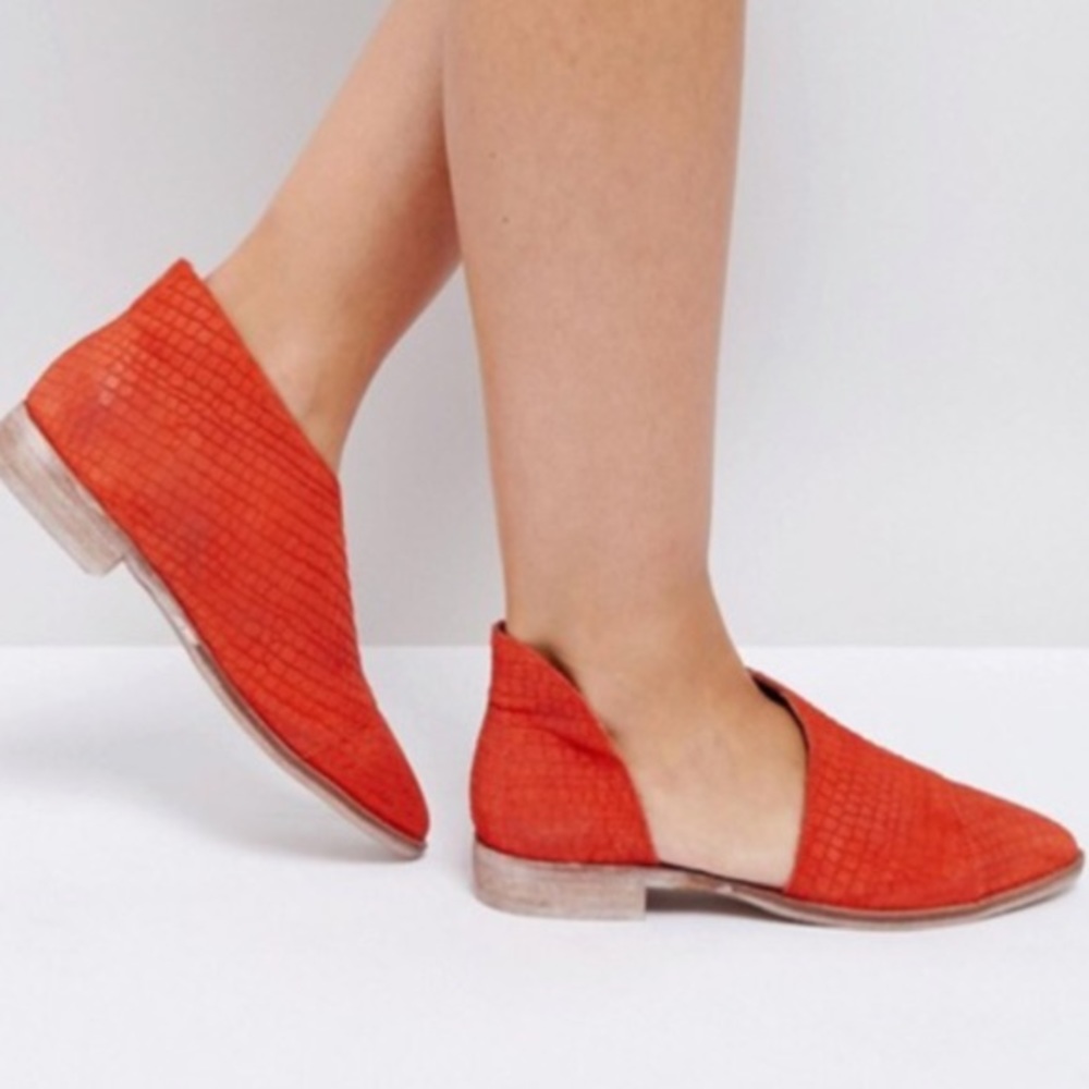 FREE PEOPLE ROYALE FLATS